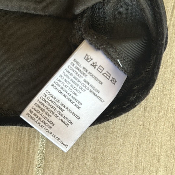 XS Urban Outfitters velvet and mesh crop top - Picture 6 of 6